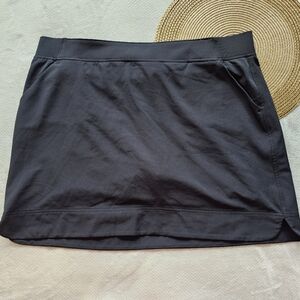 32 Cool Black Skort